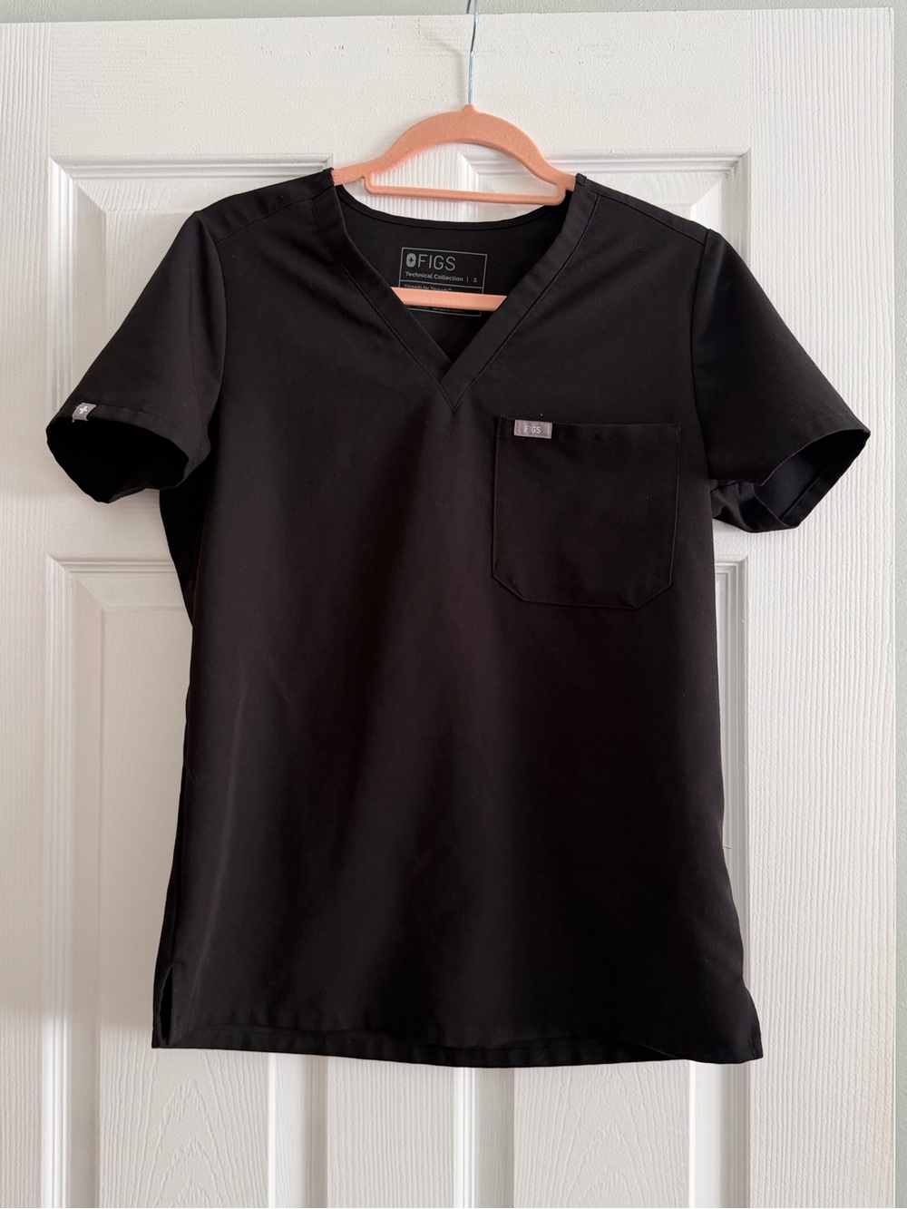 FIGS Women’s Catarina Black V-Neck Scrub Top